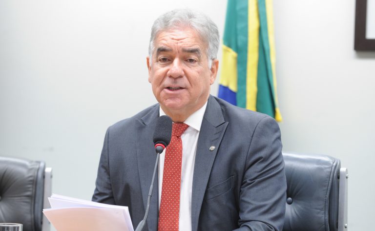 Comissão aprova autorização para produtor endividado vender ao Programa de Aquisição de Alimentos Comissão aprova autorização para produtor endividado vender ao Programa de Aquisição de Alimentos