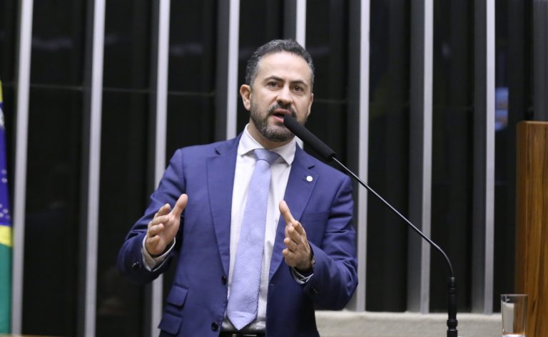 Relator defende resposta rápida à sociedade sobre adulteração de bebidas; ouça