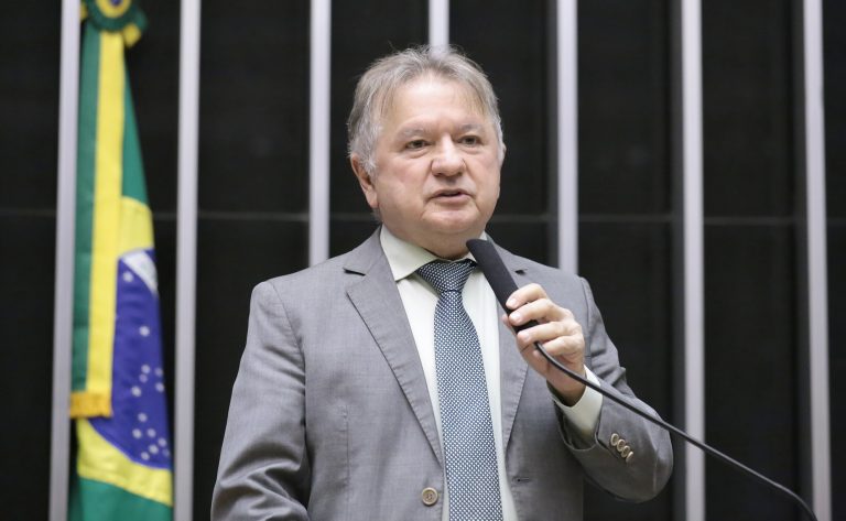 Merlong Solano diz que reforma do Imposto de Renda alia justiça social com tributária