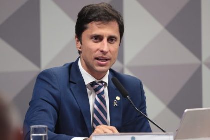 Comissão debate ampliação de centros de terapia assistida no SUS