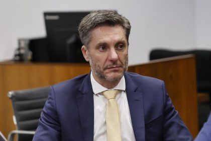 Comissão aprova projeto que torna obrigatório o reconhecimento facial para acessar redes sociais