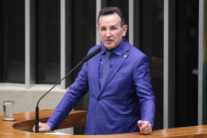 Frentes parlamentares pedem atualização urgente da tabela do Simples; ouça