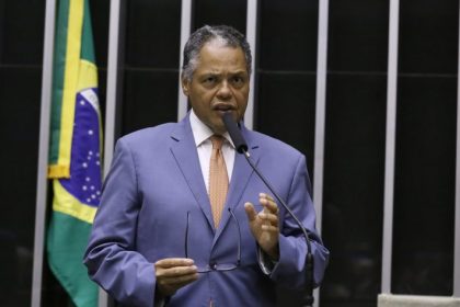 Câmara aprova em 2º turno PEC que regulamenta aposentadoria dos agentes de saúde e de combate a endemias