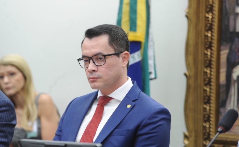 Comissão aprova assistência técnica como critério em compras públicas