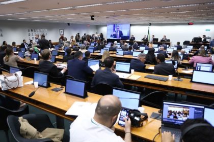 Conselho de Ética ouve deputados acusados de quebra de decoro