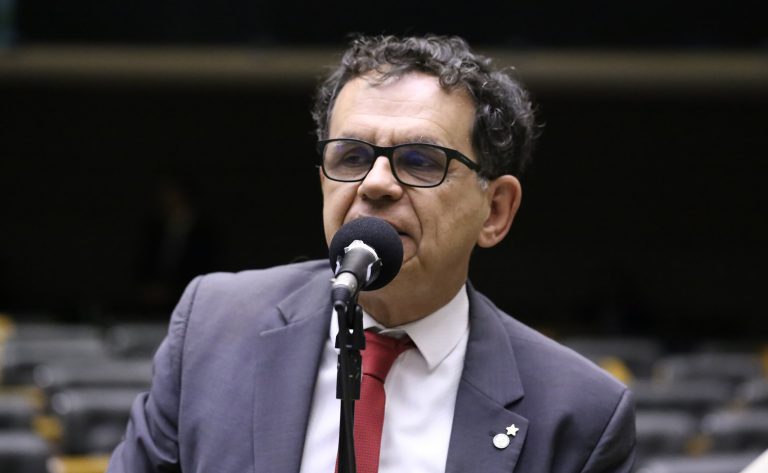 Comissão debate situação humanitária de brasileiros nos Estados Unidos
