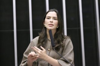 Projeto prevê que serviços da ateção primária do SUS abordem tema da violência doméstica com famílias Projeto prevê que serviços da ateção primária do SUS abordem tema da violência doméstica com famílias