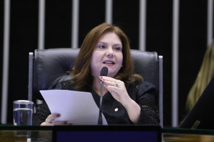 Comissão aprova projeto que classifica dificuldade de comunicação como deficiência