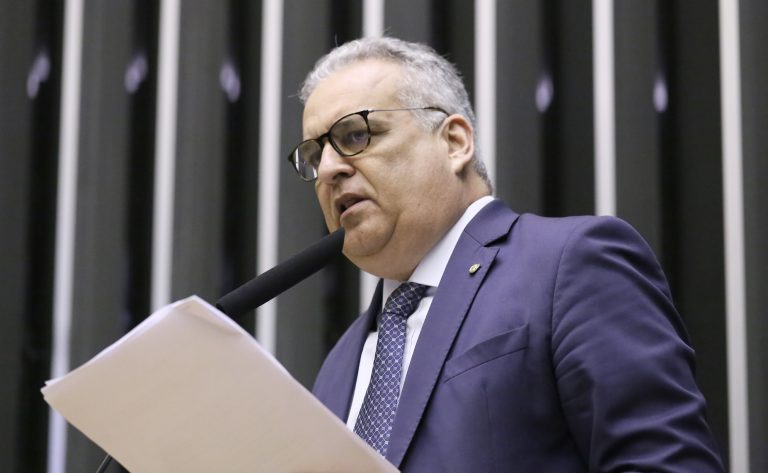 Câmara aprova aumento das penas de homicídio contra agentes de segurança e seus parentes