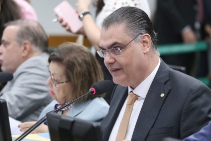 Comissão aprova admissibilidade de proposta que dá à Câmara poder exclusivo para fiscalizar agências reguladoras