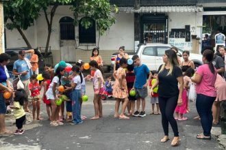 Jander Lobato leva diversão e alegria para crianças no bairro Chapada
