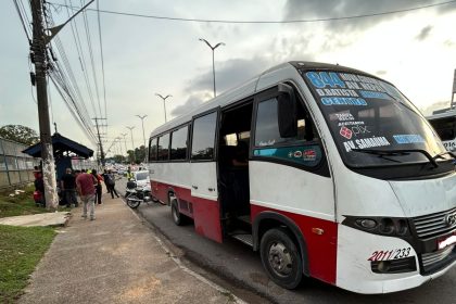 Prefeitura retira de circulação micro-ônibus executivo irregular