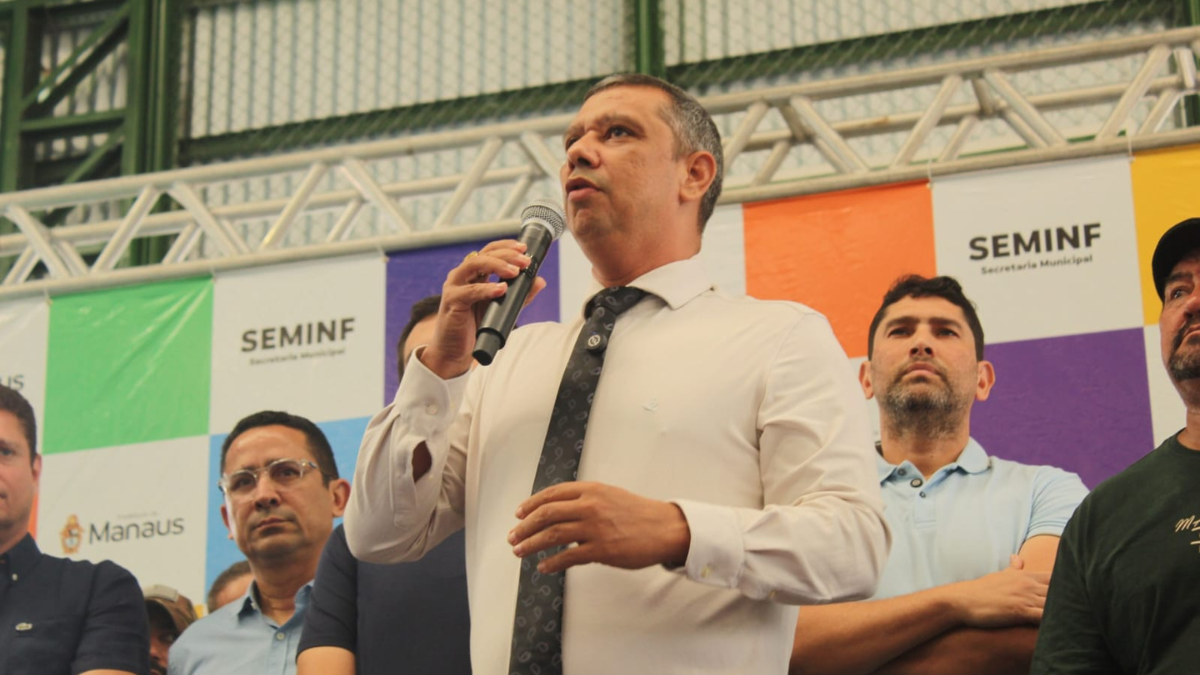 Após intermediação de Carlos Pai Amado, prefeitura reinaugura quadra de esportes do Braga Mendes – Câmara Municipal de Manaus