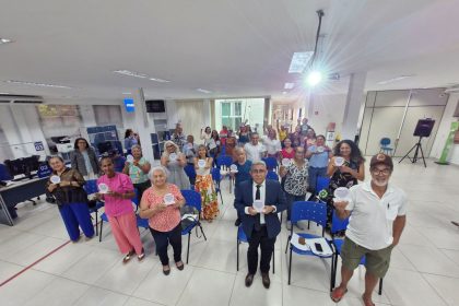 Prefeitura reconhece trajetória de servidores recém-aposentados