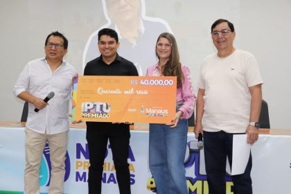 Prefeitura entrega premiações do sétimo sorteio do IPTU Premiado