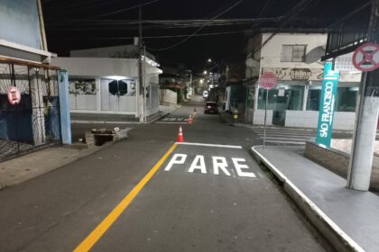 Prefeitura de Manaus realiza implantação de sinalização viária