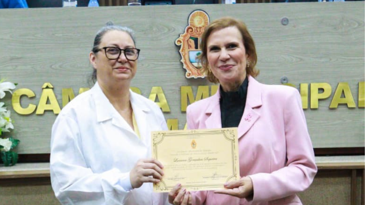 Yomara Lins realiza sessão solene em homenagem ao Dia do Médico na CMM