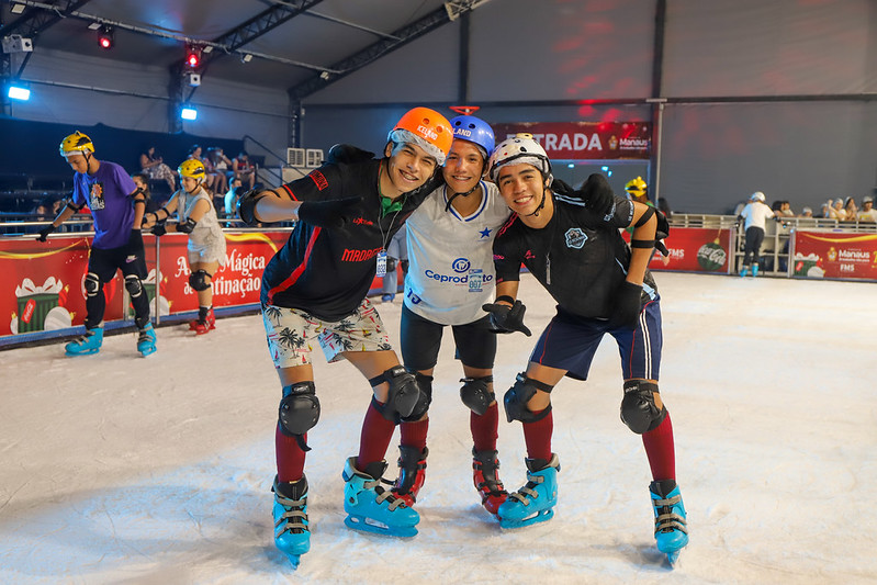 Arena Mágica de Patinação encanta público na Ponta Negra