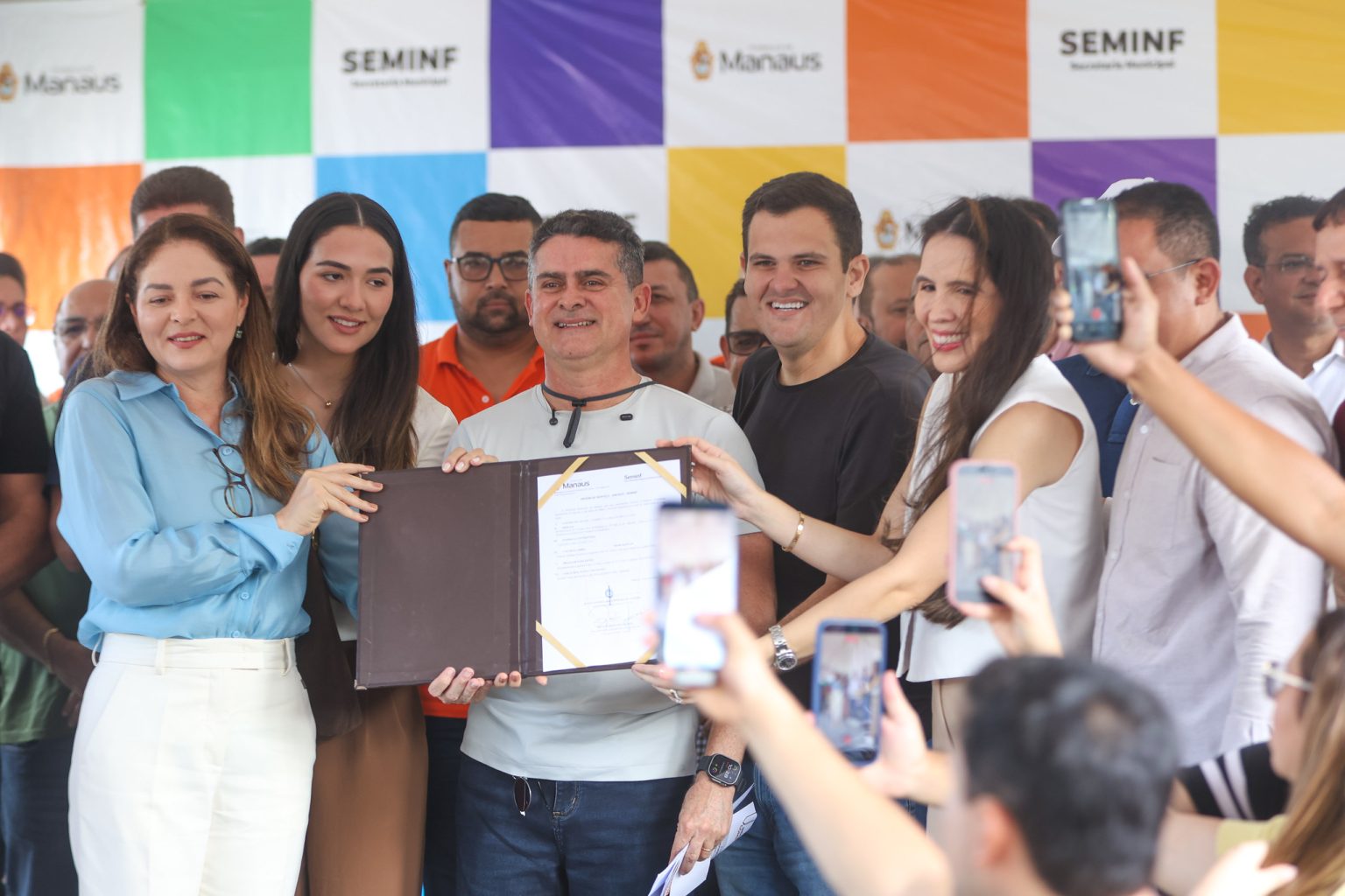 Prefeito assina ordem de serviço para novo complexo viário Passarão