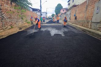 Prefeitura de Manaus avança com o ‘Plano de Verão’ na zona Leste durante plantão no fim de semana