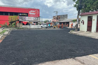 Prefeitura melhora infraestrutura de via do conjunto Oswaldo Frota