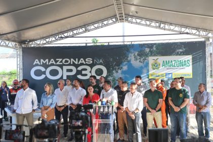 Adjuto Afonso acompanha vereadores de Boca do Acre em agenda na capital, em busca de soluções para demandas do município