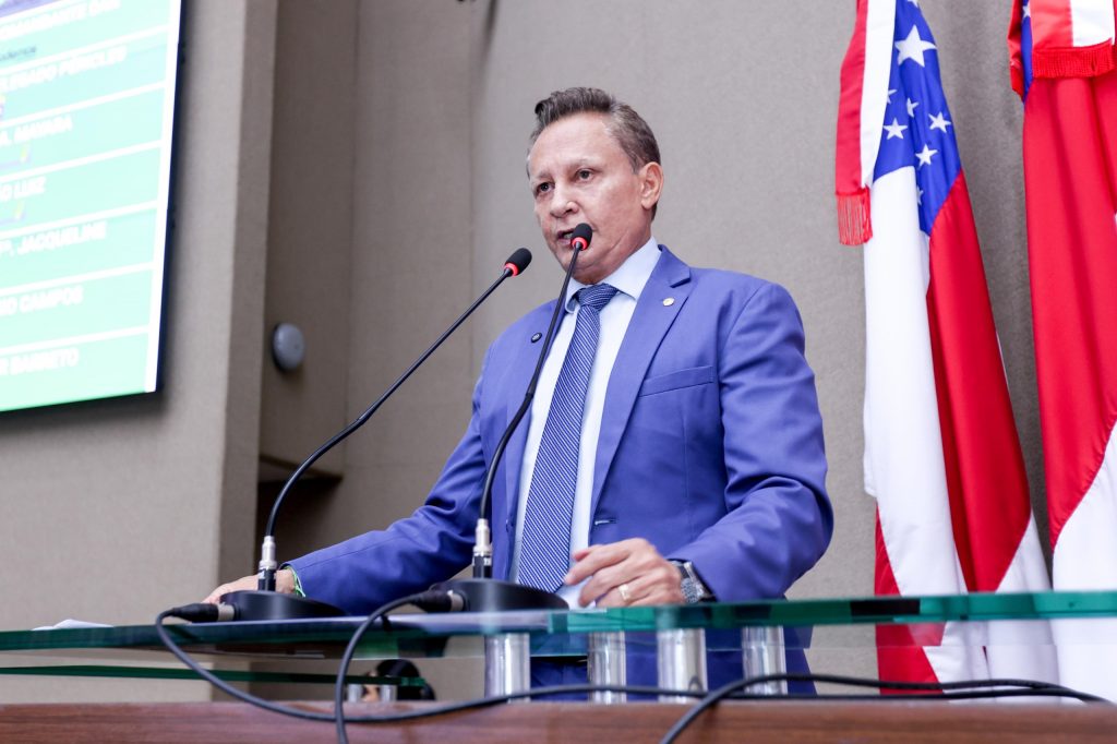 Adjuto Afonso repudia notícia de veículo nacional que critica Zona Franca de Manaus