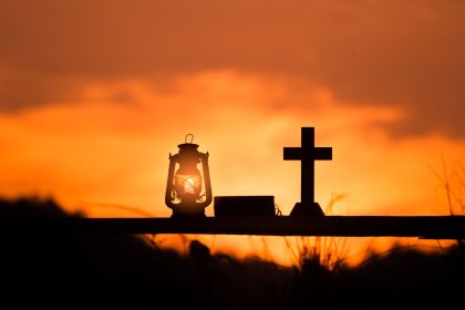 Refúgio na Tempestade: Como a Fé em Deus Nos Fortalece em Tempos Difíceis