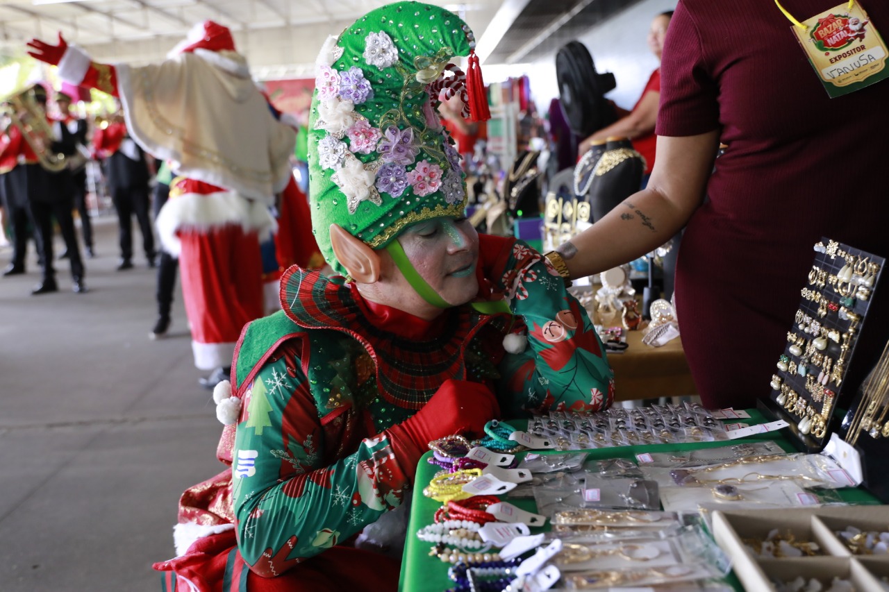 Aleam realiza o último bazar de empreendedores do ano com tema natalino