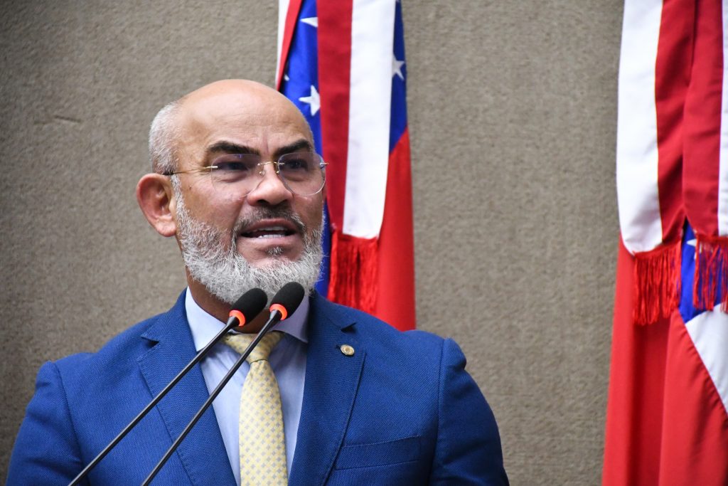 Cabo Maciel solicita ajuste em rota de ônibus escolar para atender alunos da Comunidade Morada do Sol, em Iranduba