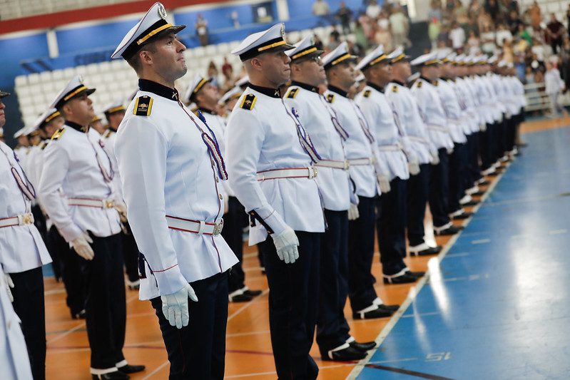 Cadetes da PMAM expressam gratidão e emoção em solenidade do Espadim Tiradentes