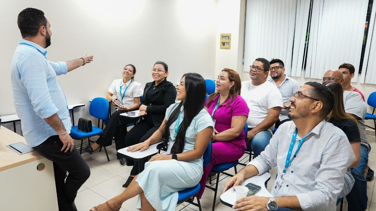 Câmara Municipal de Manaus conclui curso de Marketing Pessoal com servidores e comunidade