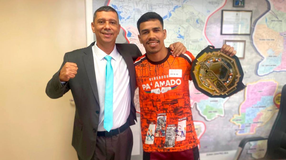 Carlos Pai Amado celebra conquista de atleta da zona Leste no Mr. Cage, em Manicoré