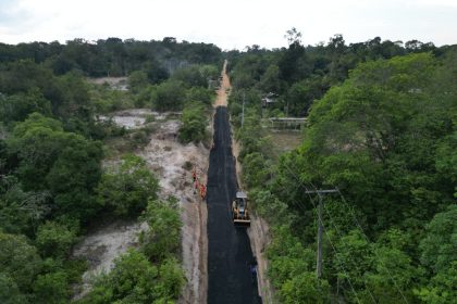 Pavimentação da vicinal Santa Cecília no ramal Água Branca