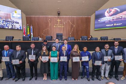 Delegado Péricles celebra o Dia Nacional do Notário e do Registrador com Sessão Especial na Aleam