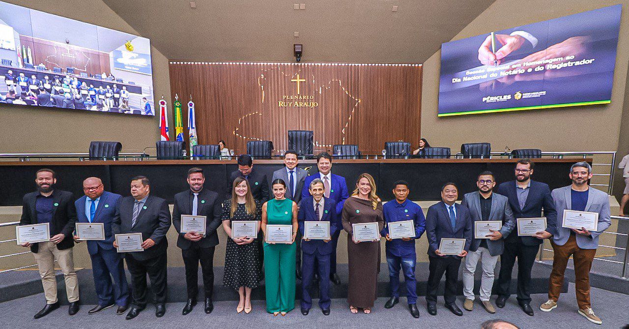 Delegado Péricles celebra o Dia Nacional do Notário e do Registrador com Sessão Especial na Aleam