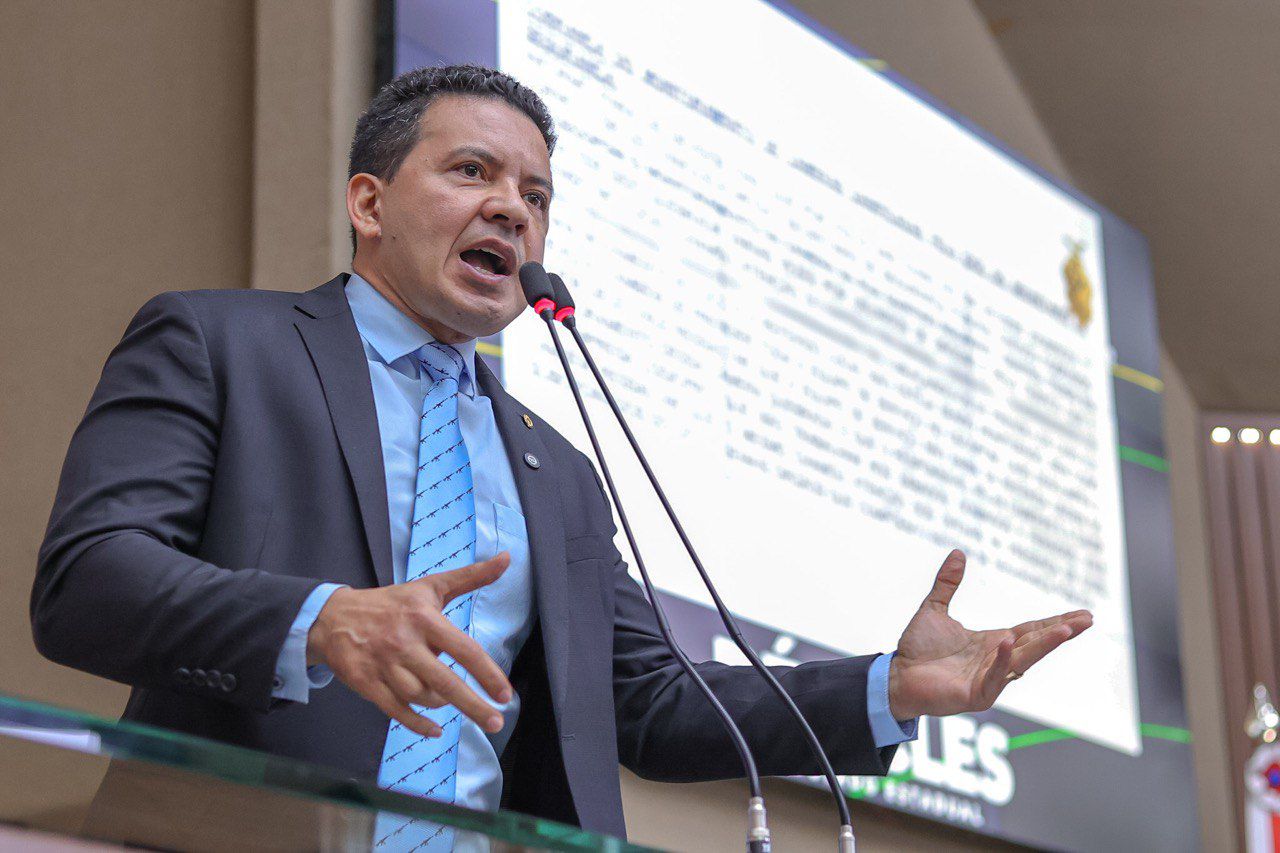 Delegado Péricles repercute interdição da Delegacia de Envira e critica falta de prioridades do secretário de segurança