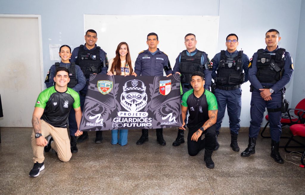 Deputada Débora Menezes conhece o projeto Guardiães do Futuro, da Polícia Militar, que atua com prevenção e cidadania na zona Norte de Manaus