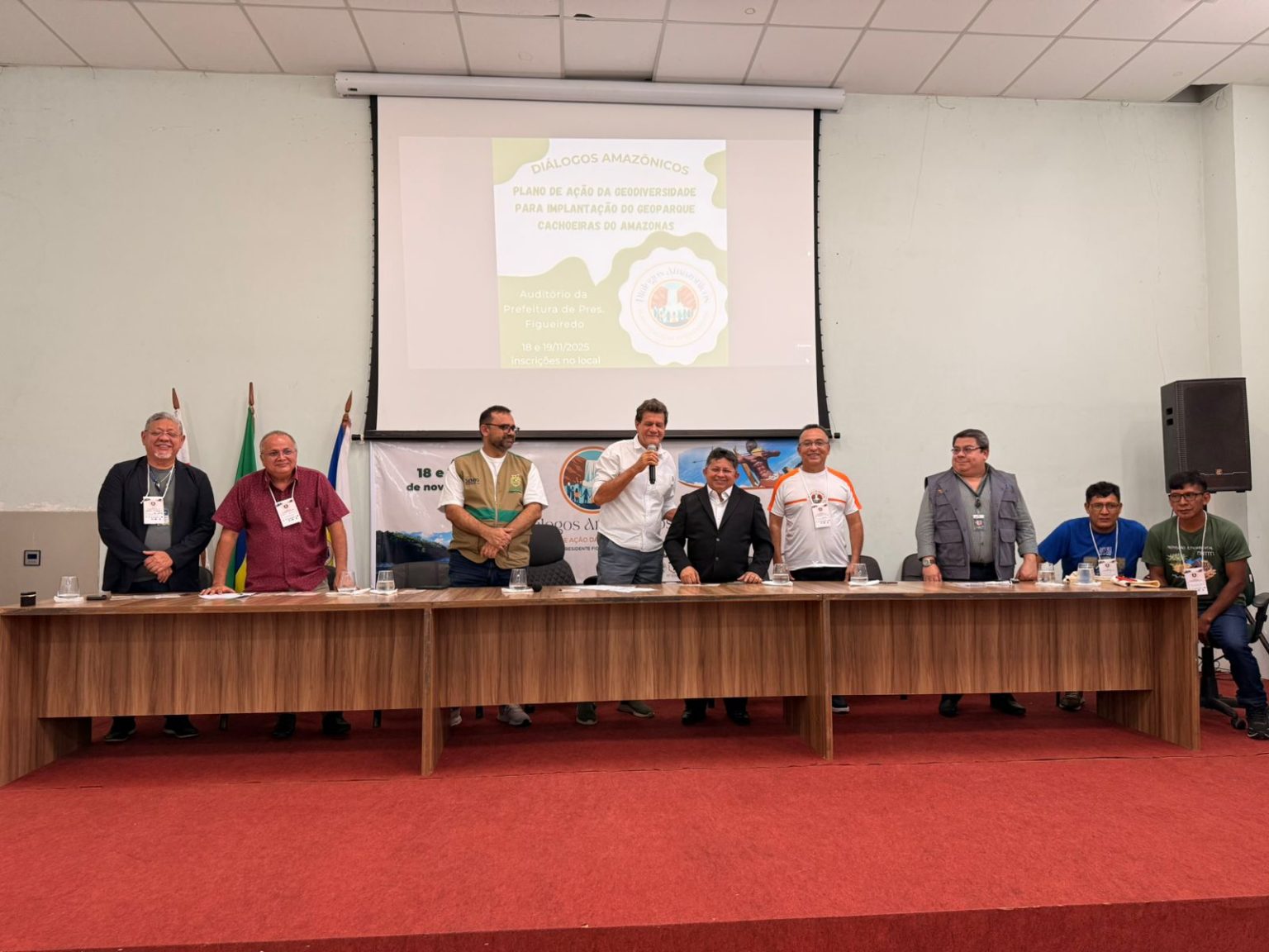 Deputado Sinésio Campos lidera articulação para implantação do Geoparque em Presidente Figueiredo