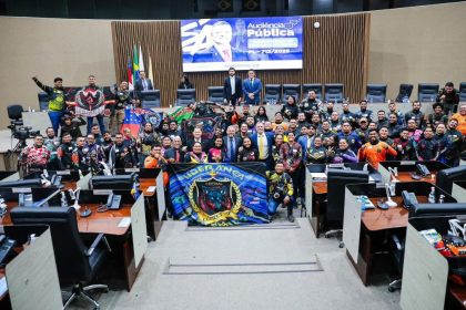 Dione Carvalho e Rodrigo Sá debatem regulamentação dos motociclistas de aplicativo na CMM – Câmara Municipal de Manaus