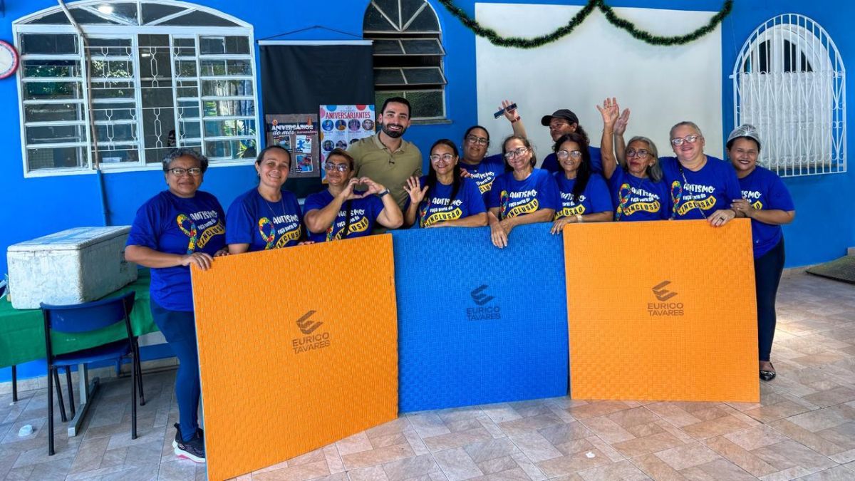 Eurico Tavares entrega tatames para projeto de jiu-jitsu no Instituto Autismo do Amazonas – Câmara Municipal de Manaus