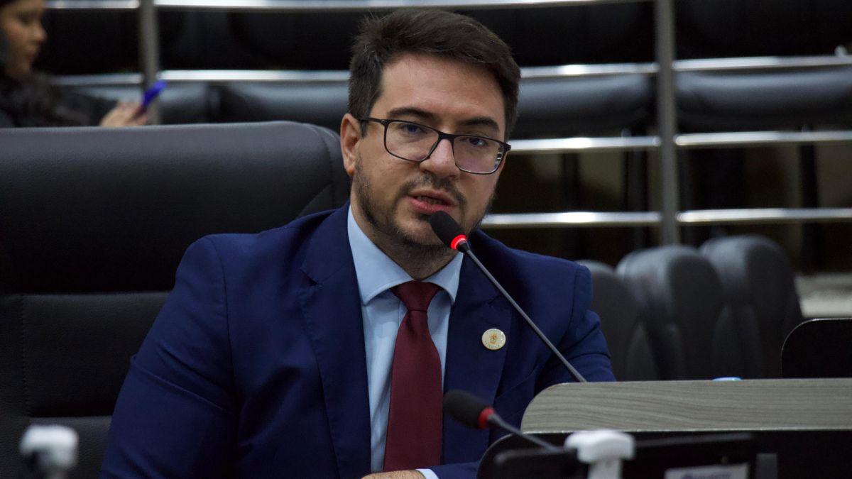 ‘Foi a maior vergonha da história de Manaus’, diz Rodrigo Guedes sobre a votação da reforma da Previdência