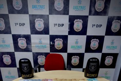 Romu apreende drogas e simulacros no Centro Histórico de Manaus