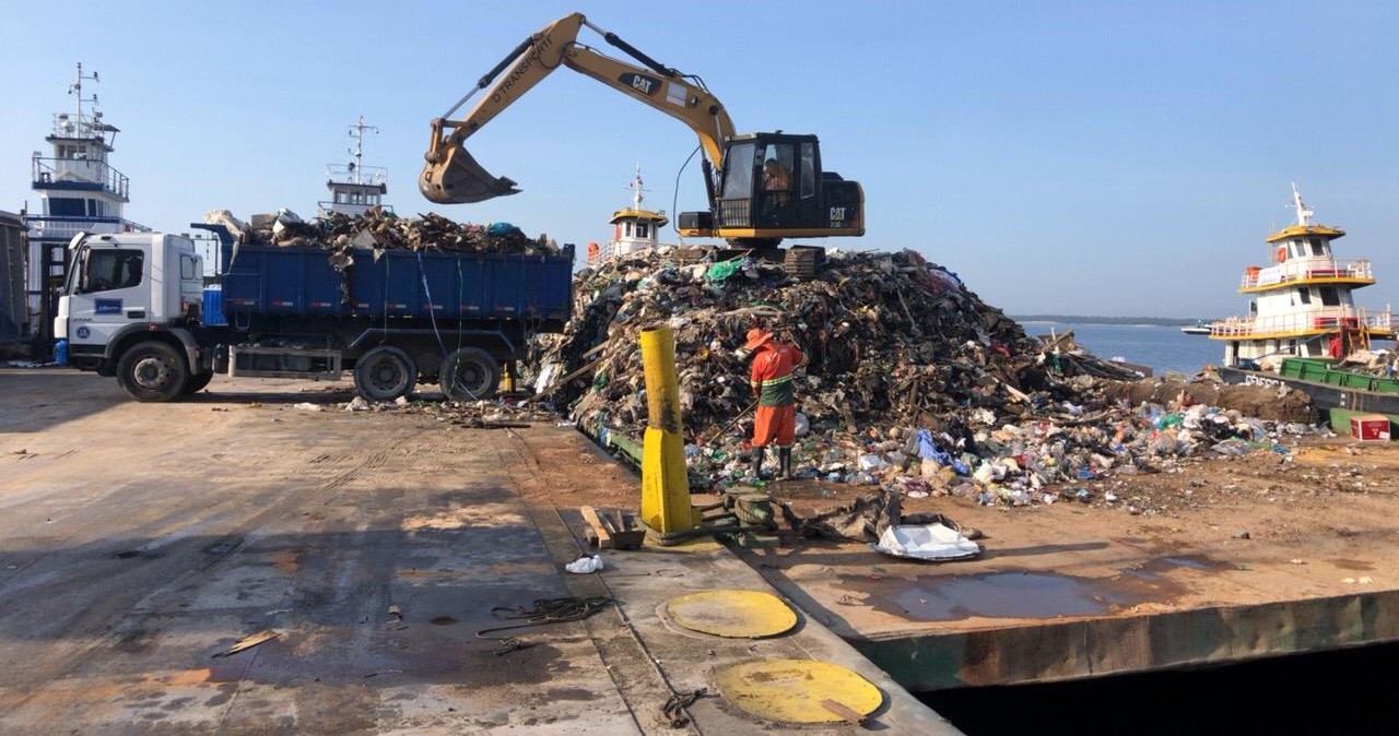 Prefeitura de Manaus realiza oitava operação de transbordo