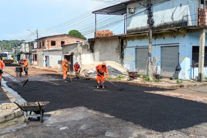 Prefeitura recupera nova rua da comunidade Val Paraíso