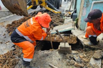 Prefeitura recupera rede de drenagem no bairro Compensa