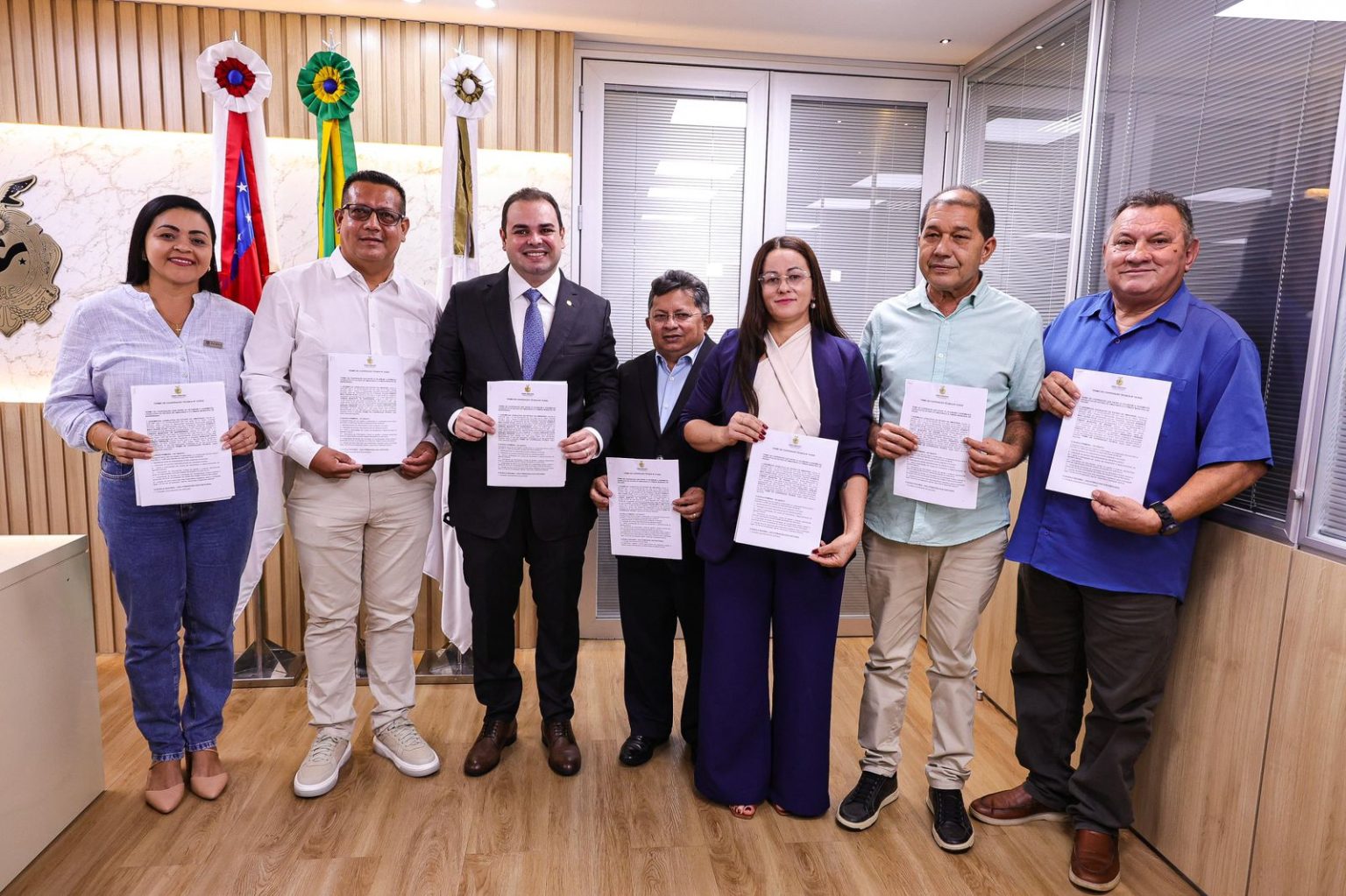 Presidente Roberto Cidade assina termos de cooperação técnica com Câmaras de Ipixuna, Guajará e Barreirinha para revisão de Leis Orgânicas e Regimentos Internos