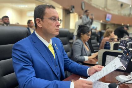 Raiff Matos vota contra reforma previdenciária da Prefeitura de Manaus