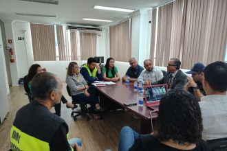 Prefeitura de Manaus realiza reunião para reordenar terminais