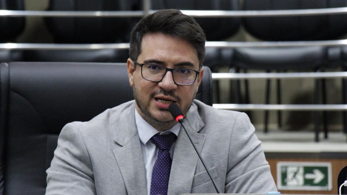 Rodrigo Guedes cobra esclarecimentos sobre contrato da Prefeitura de Manaus com empresa responsável pela Roda Gigante da Ponta Negra